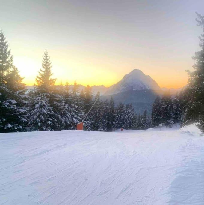 Sonniges Apartment In Seefeld Зеефелд в Тирол Екстериор снимка