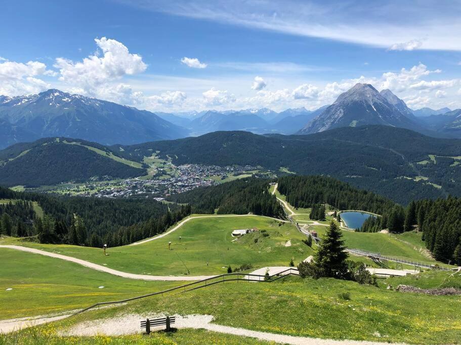 Sonniges Apartment In Seefeld Зеефелд в Тирол Екстериор снимка