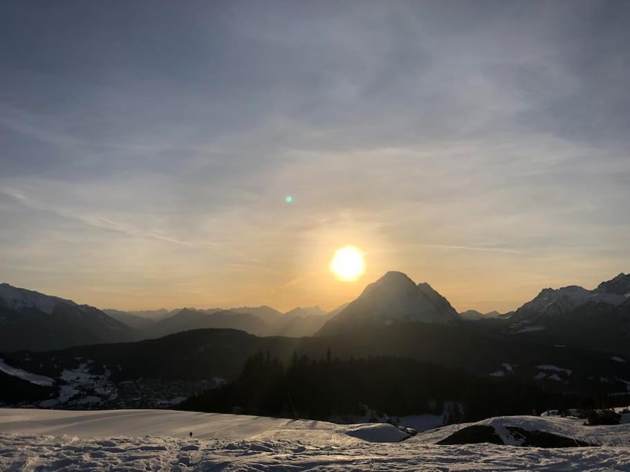 Sonniges Apartment In Seefeld Зеефелд в Тирол Екстериор снимка
