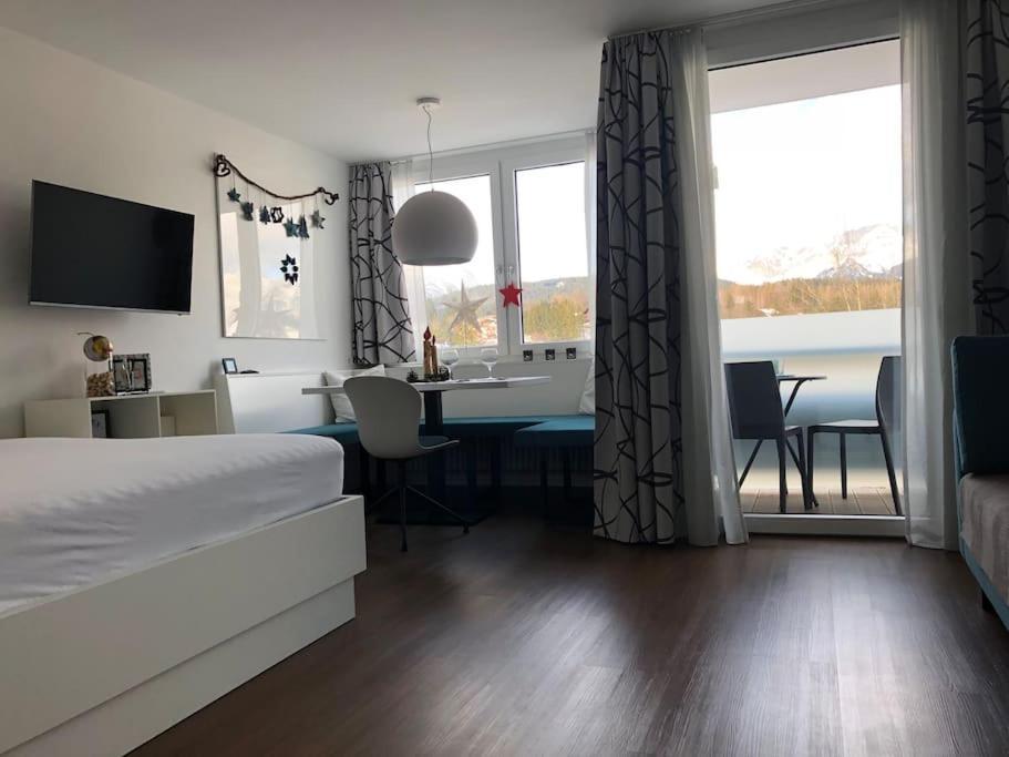 Sonniges Apartment In Seefeld Зеефелд в Тирол Екстериор снимка