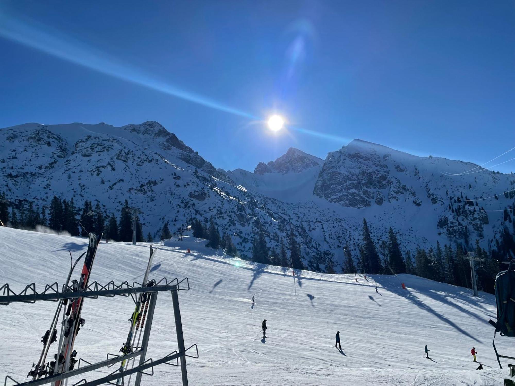 Sonniges Apartment In Seefeld Зеефелд в Тирол Екстериор снимка