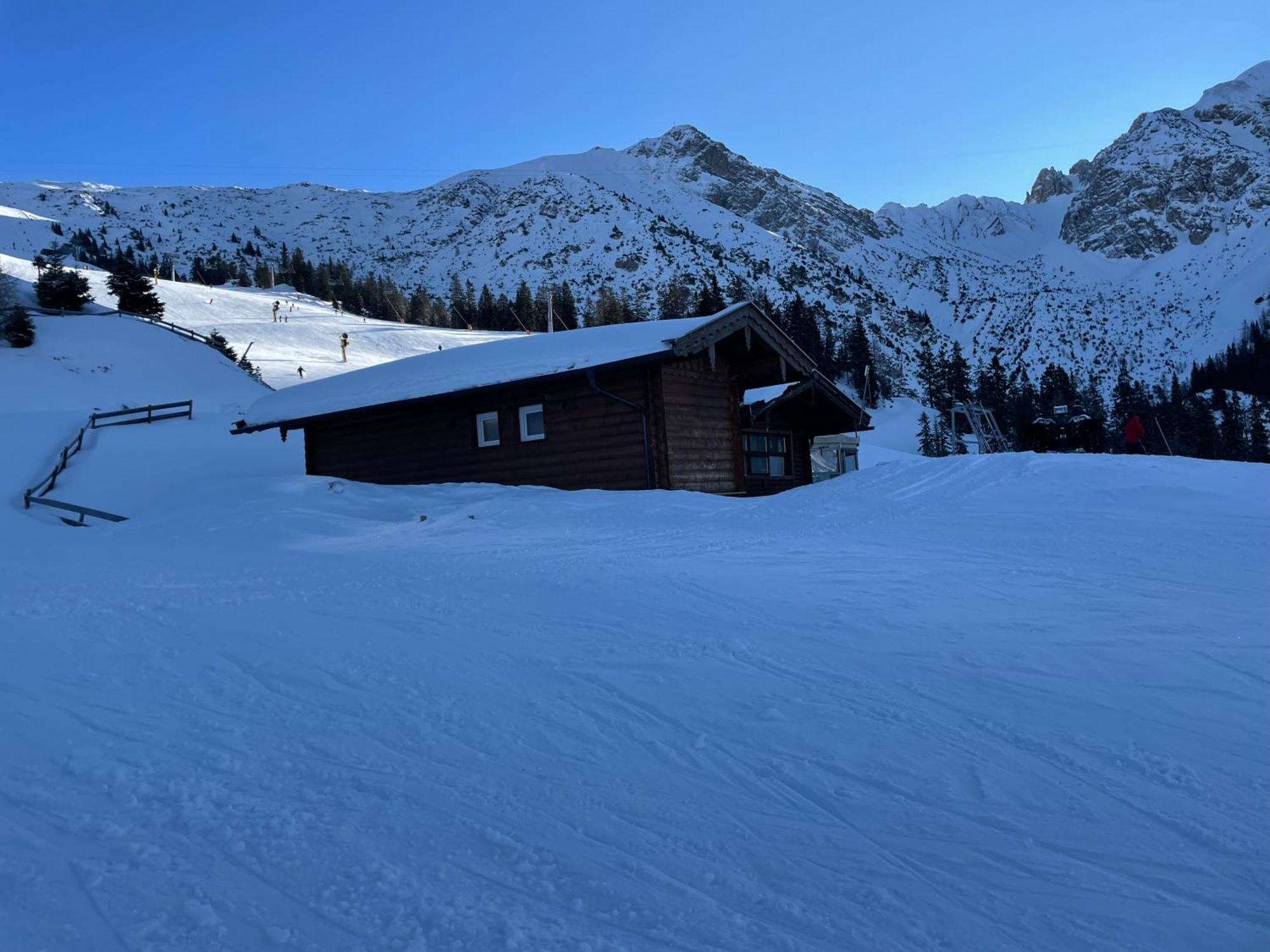 Sonniges Apartment In Seefeld Зеефелд в Тирол Екстериор снимка